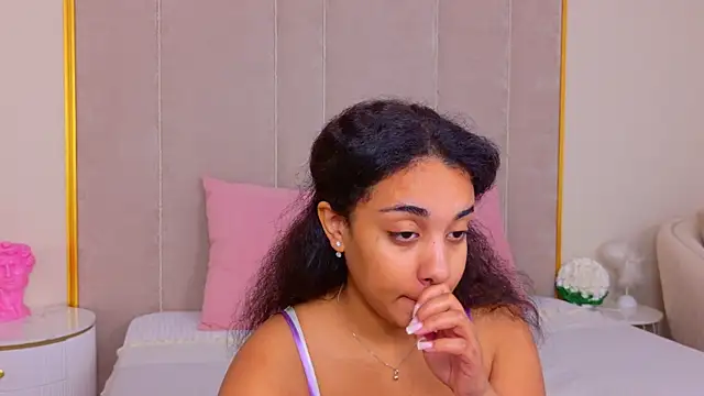 Luna Cortier online show from 07.27.26