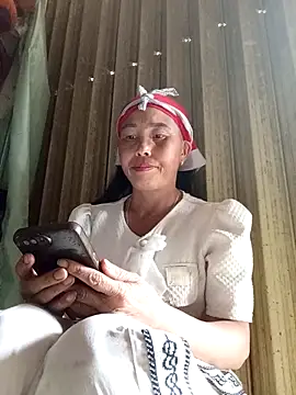 lena-cute online show from 04.30.26