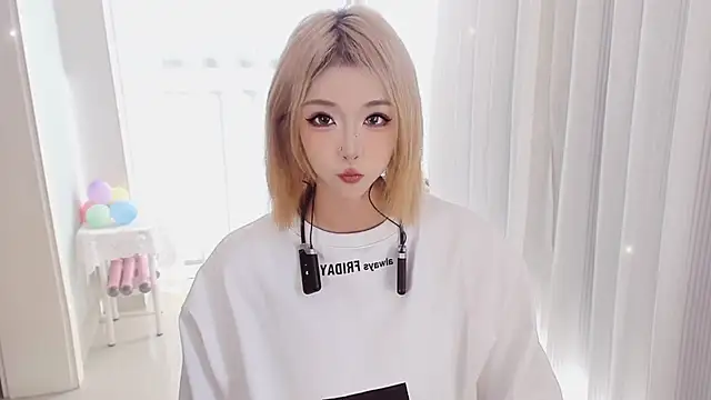 hotgirl0111 online show from 05.04.26