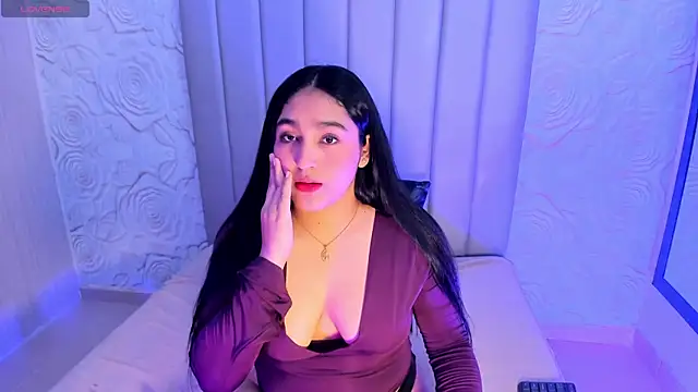 Snapshot of Lya_dubois_ chatting on 07.22.26 Lya dubois online show from 07.22.26