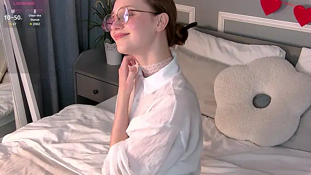 EmmaSagge online show from 06.17.26