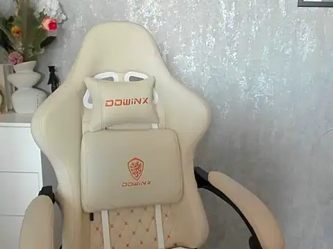 MistressMiia online show from 03.10.26