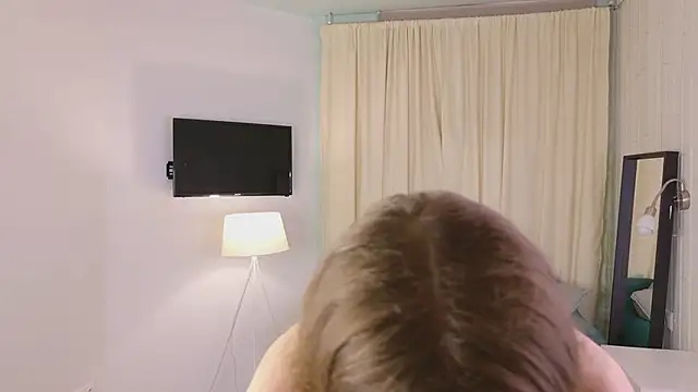 Bubble Chloe online show from 02.04.26