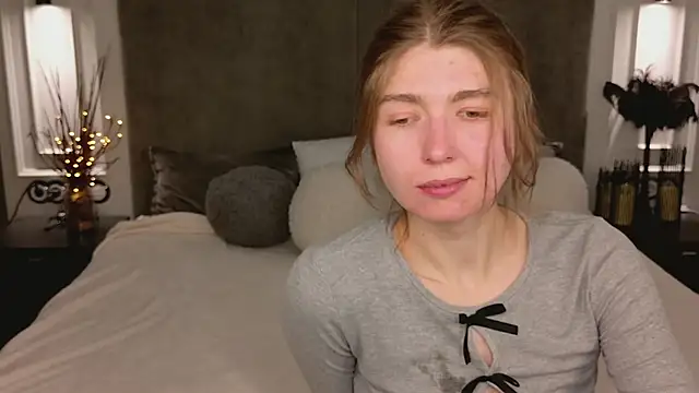 Bubble Chloe online show from 04.22.26