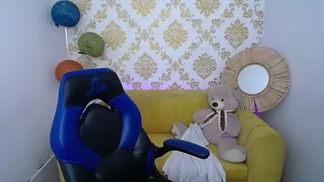 ALISS M  online show from 02.14.26