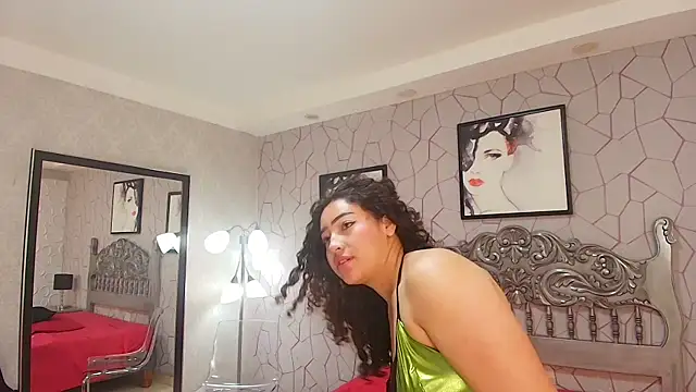 meganrousx online show from 04.27.26