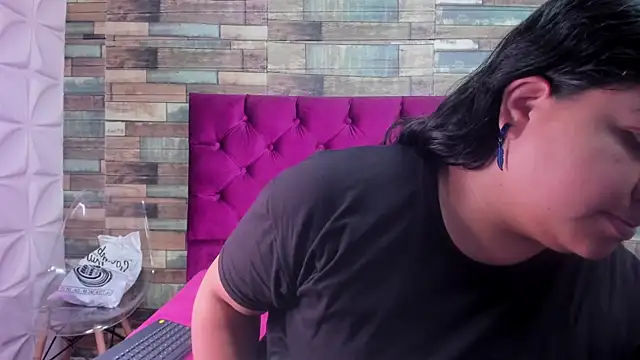 Carolina-Lenon online show from 02.25.26