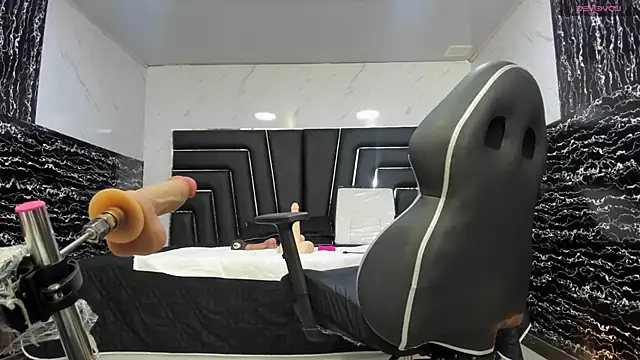 Ladyy Scarlett online show from 07.30.26
