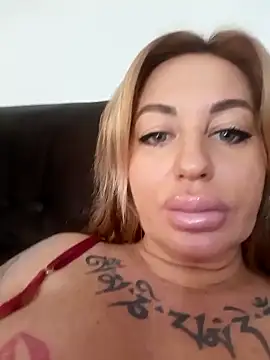 MiaMooly online show from 02.11.26