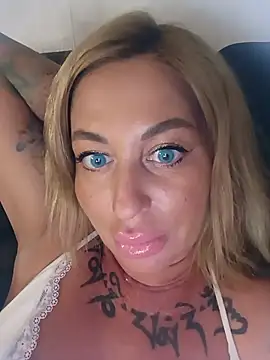 MiaMooly online show from 07.24.26