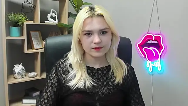 SweetLilyxo online show from 04.23.26