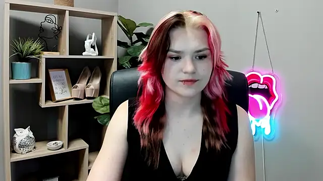 SweetLilyxo online show from 06.10.26