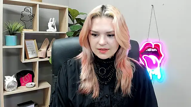 SweetLilyxo online show from 07.06.26