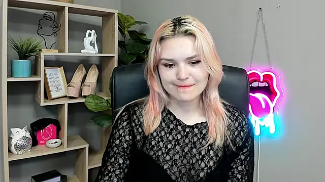 SweetLilyxo online show from 07.12.26