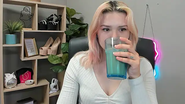 SweetLilyxo online show from 07.14.26