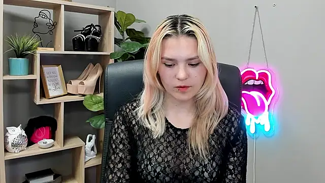 SweetLilyxo online show from 08.03.26