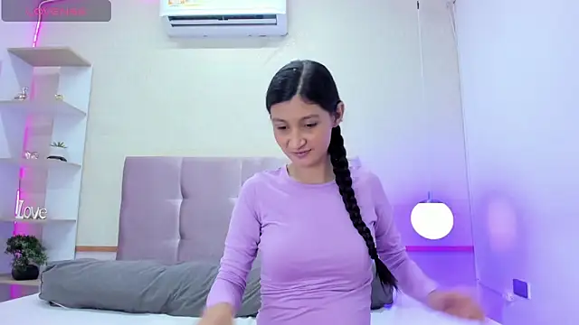 Snapshot of Sweet_Angelinee chatting on 03.11.26 Sweet Angelinee online show from 03.11.26