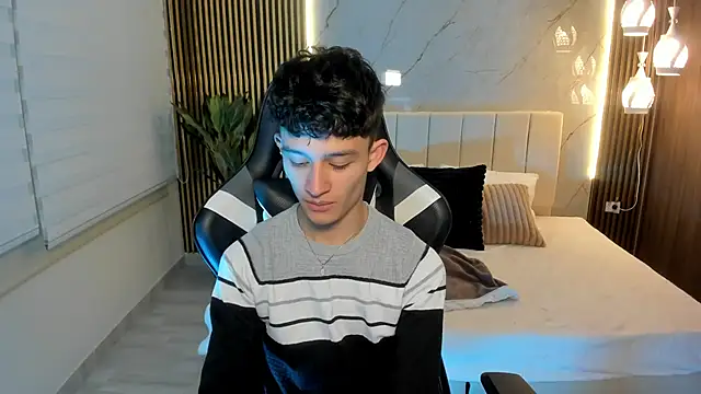 Patrick Howland  online show from 02.17.26