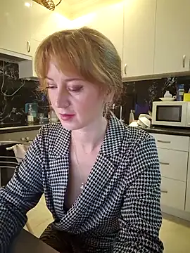 LanaBananaa  online show from 04.24.26