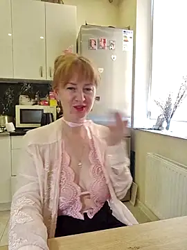 LanaBananaa  online show from 04.28.26