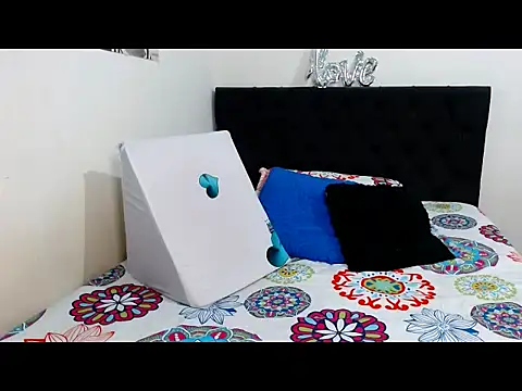 suzy paz online show from 06.18.26