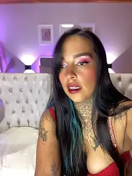 Annie Alicee online show from 05.04.26