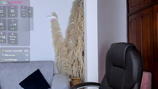 PamelaQueen  online show from 04.28.26
