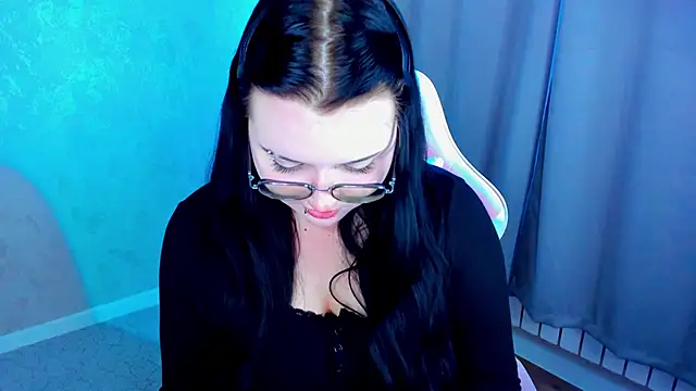 Kira G0ld online show from 04.24.26