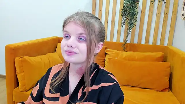 ChloeHalses online show from 06.19.26