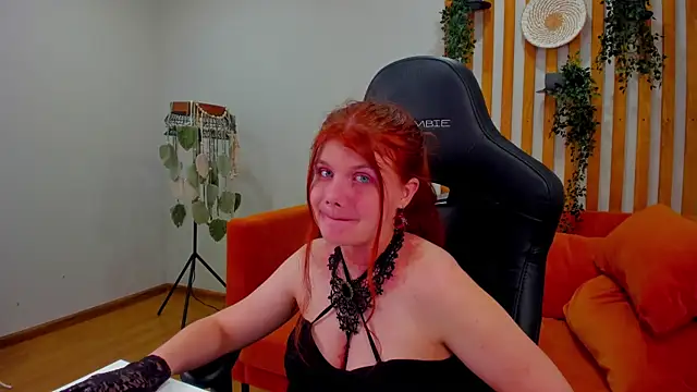 ChloeHalses online show from 07.28.26