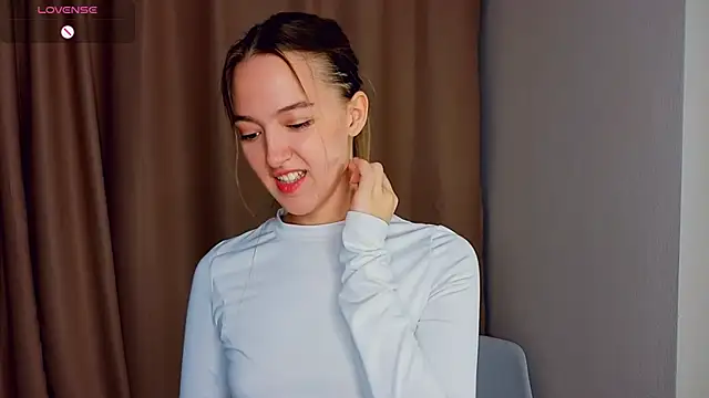 SupakuChan online show from 02.14.26