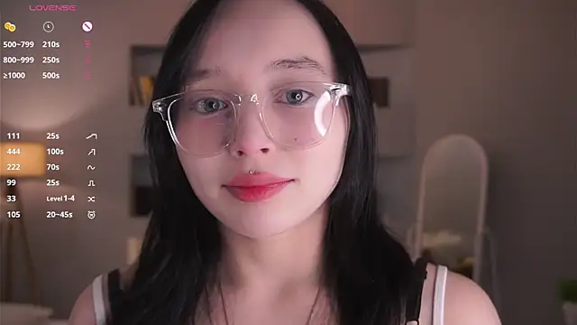 HannaHayles online show from 02.10.26