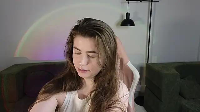 LovingWhisperr online show from 04.26.26
