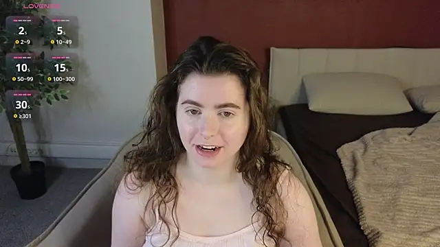 Snapshot of LovingWhisperr chatting on 07.02.26 LovingWhisperr online show from 07.02.26