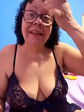 Snapshot of Luach chatting on 02.03.26 Luach online show from 02.03.26