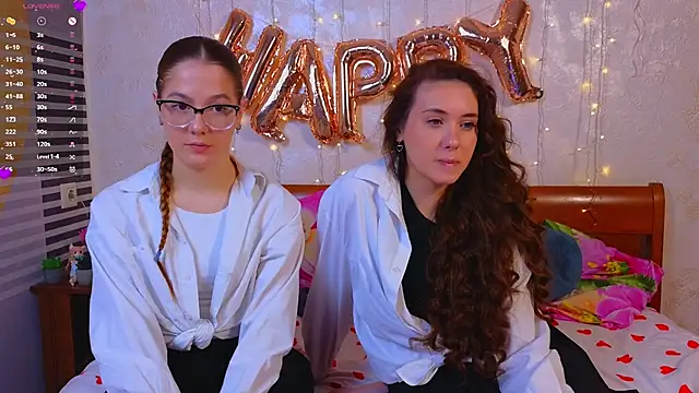 MelanieTwice online show from 02.17.26