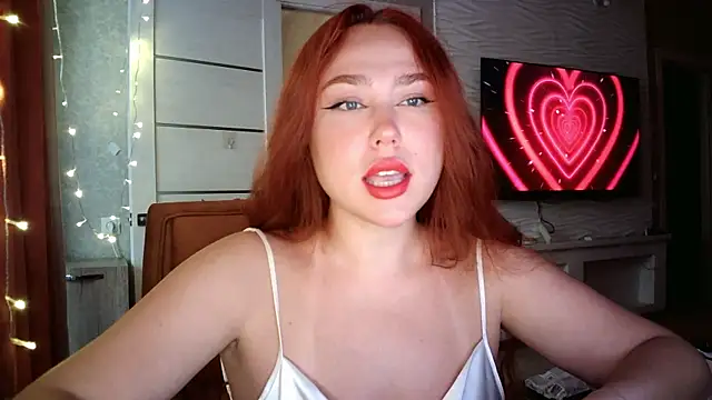 LolaaMint  online show from 07.31.26