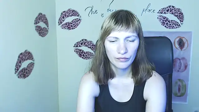 Snapshot of Rosalinda_ro chatting on 06.27.26 Rosalinda ro online show from 06.27.26