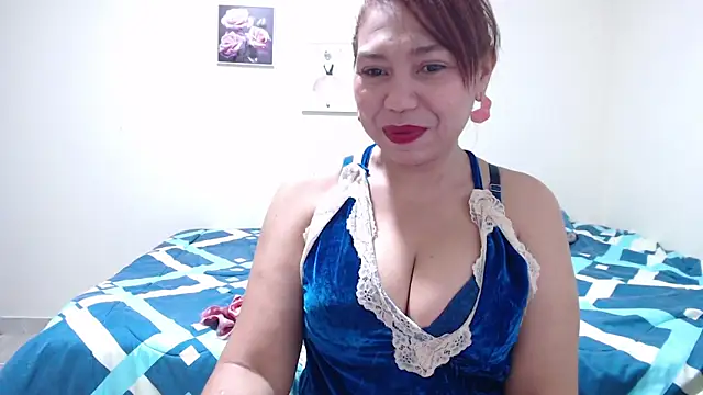 dannamomcerratt online show from 04.30.26
