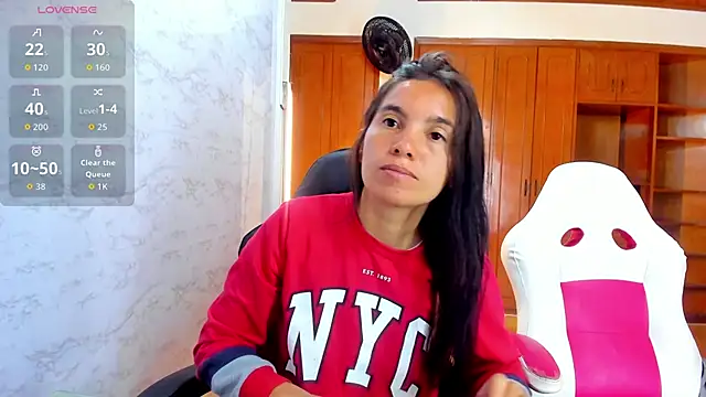 Emily and Soffy online show from 02.23.26