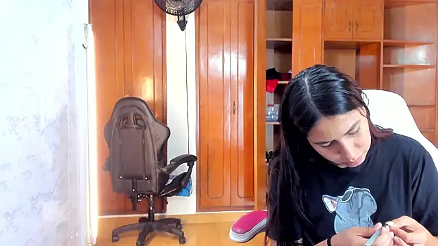 Emily and Soffy online show from 02.26.26