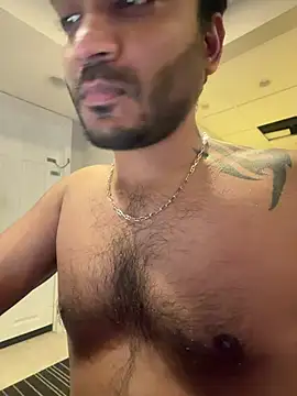 Snapshot of DaggerTie chatting on 02.11.26 DaggerTie online show from 02.11.26