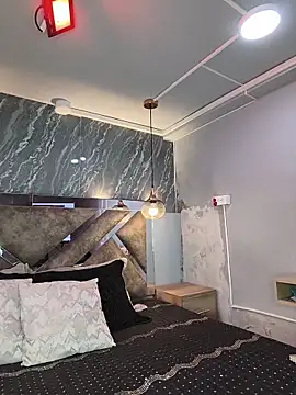 Snapshot of CharlotteKravizz chatting on 03.08.26 CharlotteKravizz online show from 03.08.26