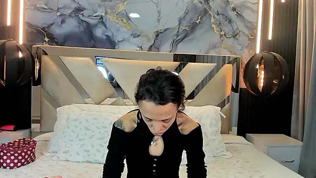 Snapshot of CharlotteKravizz chatting on 03.10.26 CharlotteKravizz online show from 03.10.26