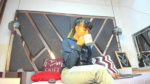 Maggyx online show from 04.24.26