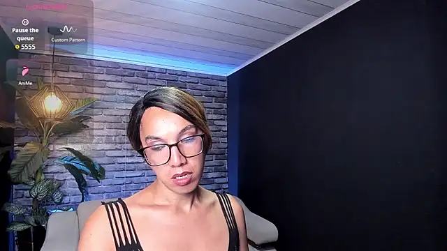 Snapshot of isabella_star_ chatting on 05.18.26 isabella star online show from 05.18.26