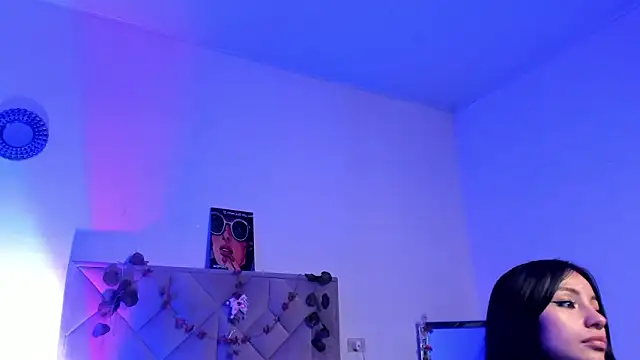 Chloe Miller 2 online show from 03.07.26