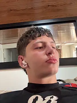 ARON LUXX online show from 03.03.26