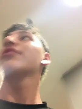 ARON LUXX online show from 06.13.26