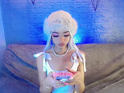 DahliaGill online show from 02.07.26